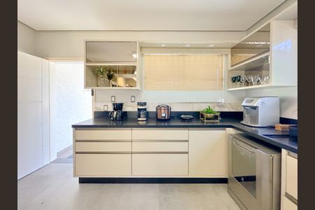 Casa para alugar com 200m², 4 quartos e 4 vagasCozinha