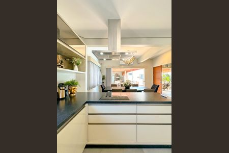 Casa para alugar com 200m², 4 quartos e 4 vagasCozinha