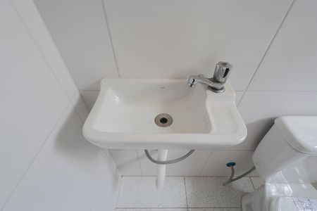 Banheiro de casa para alugar com 1 quarto, 35m² em Lauzane Paulista, São Paulo