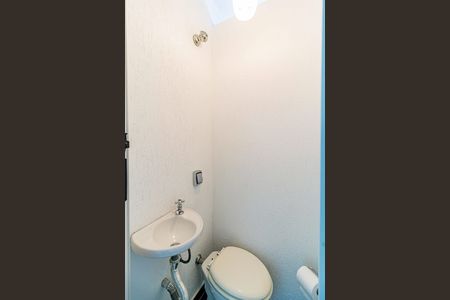 Casa à venda com 171m², 2 quartos e 2 vagasLavabo