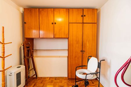 Casa à venda com 171m², 2 quartos e 2 vagasQuarto de serviço