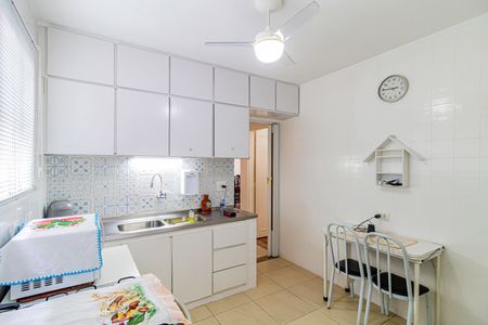 Casa à venda com 171m², 2 quartos e 2 vagasCozinha