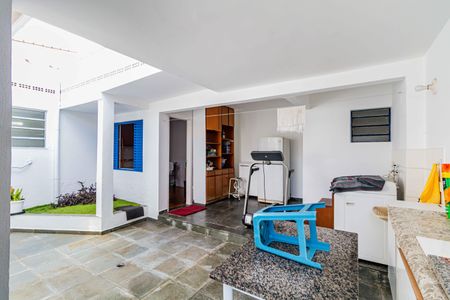 Casa à venda com 171m², 2 quartos e 2 vagasQuintal