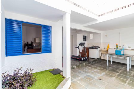 Casa à venda com 171m², 2 quartos e 2 vagasQuintal