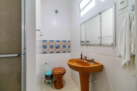 Casa à venda com 171m², 2 quartos e 2 vagasSuite 01 - Banheiro