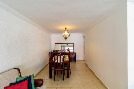 Casa à venda com 171m², 2 quartos e 2 vagasSala