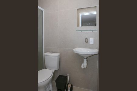 Banheiro de apartamento para alugar com 1 quarto, 20m² em Barra Funda, São Paulo