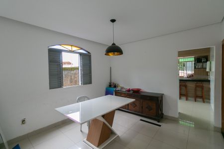 Casa à venda com 364m², 3 quartos e 4 vagasCopa