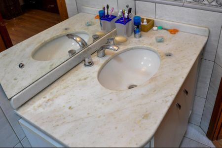 Apartamento à venda com 79m², 2 quartos e 1 vagaBanheiro suite 