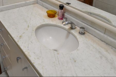 Apartamento à venda com 79m², 2 quartos e 1 vagaBanheiro social 