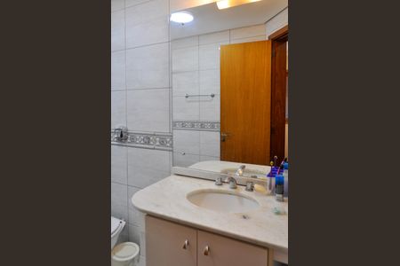Apartamento à venda com 79m², 2 quartos e 1 vagaBanheiro suite 