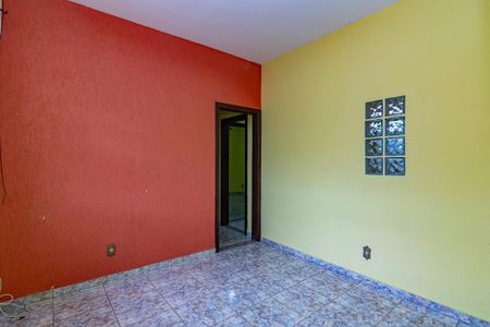 Sala de casa para alugar com 3 quartos, 100m² em Teixeira Dias, Belo Horizonte