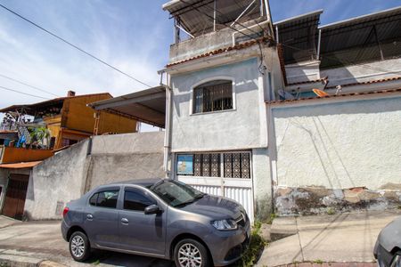 Casa à venda com 108m², 3 quartos e 1 vagaFachada