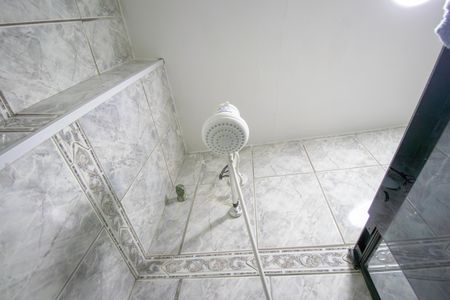 Casa à venda com 108m², 3 quartos e 1 vagaBanheiro