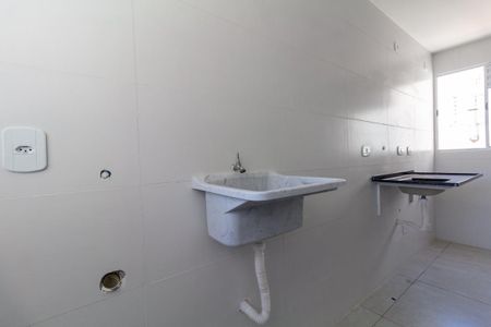 Sala, Cozinha e área de serviço de apartamento para alugar com 2 quartos, 46m² em Vila Ré, São Paulo