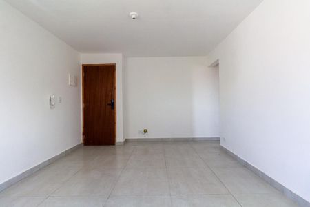 Sala, Cozinha e área de serviço de apartamento para alugar com 2 quartos, 46m² em Vila Ré, São Paulo