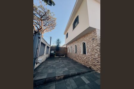 Casa à venda com 5 quartos, 220m² em Fundação, São Caetano do Sul