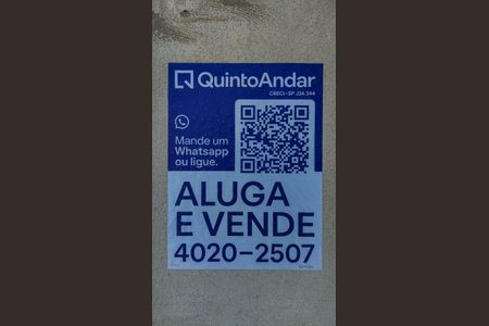 Casa à venda com 240m², 3 quartos e 6 vagasQZTN-215