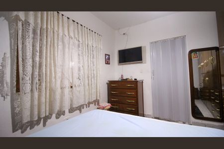 Casa à venda com 3 quartos, 182m² em Vila Tolstoi, São Paulo