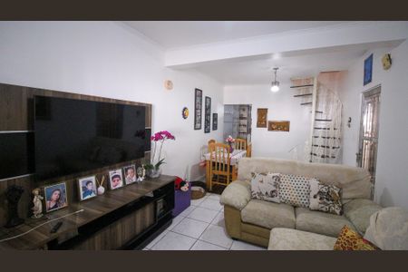 Casa à venda com 3 quartos, 182m² em Vila Tolstoi, São Paulo