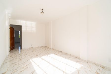 Apartamento à venda com 73m², 2 quartos e sem vagaSala