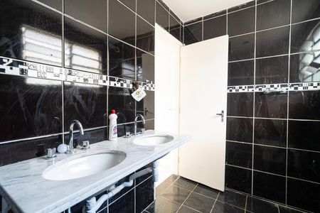 Apartamento à venda com 73m², 2 quartos e sem vagaBanheiro