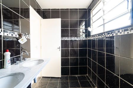 Apartamento à venda com 73m², 2 quartos e sem vagaBanheiro