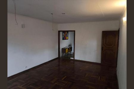 Casa à venda com 170m², 4 quartos e 2 vagasFoto 02