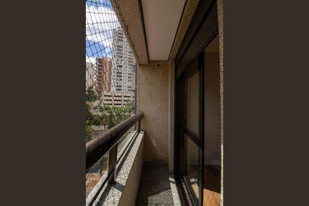 Apartamento à venda com 176m², 3 quartos e 3 vagasVaranda Suíte 3