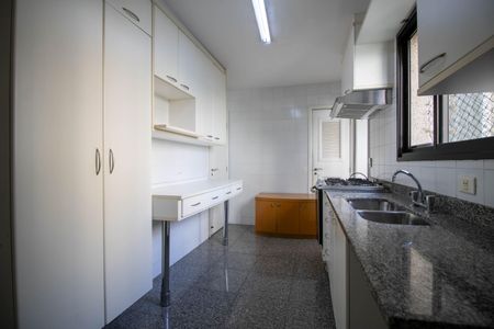 Apartamento à venda com 176m², 3 quartos e 3 vagasCozinha
