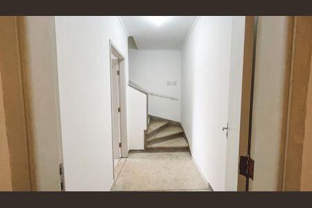 Apartamento para alugar com 47m², 1 quarto e sem vagaEscada