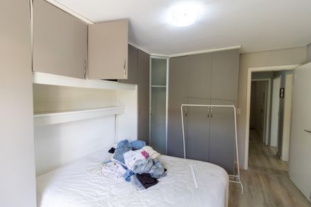 Casa de condomínio à venda com 190m², 3 quartos e 3 vagasSuíte