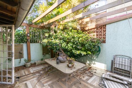 Casa de condomínio à venda com 190m², 3 quartos e 3 vagasJardim