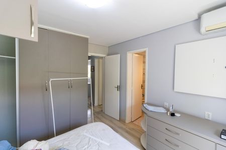 Casa de condomínio à venda com 190m², 3 quartos e 3 vagasSuíte