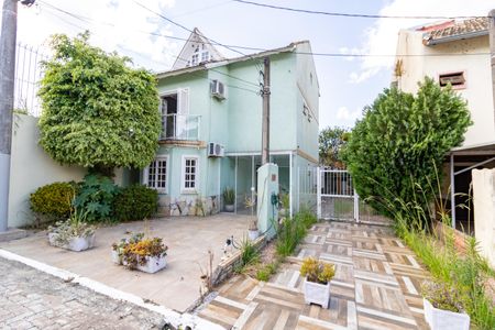 Casa de condomínio à venda com 190m², 3 quartos e 3 vagasFachada