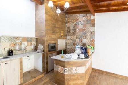 Casa de condomínio à venda com 190m², 3 quartos e 3 vagasChurrasqueira