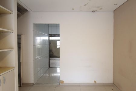 Casa para alugar com 12m², 2 quartos e sem vagaSala