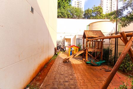 Apartamento para alugar com 26m², 1 quarto e sem vaga Apartamento para alugar com 26m², 1 quarto e sem vagaÁrea comum - Playground