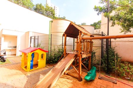 Apartamento para alugar com 26m², 1 quarto e sem vaga Apartamento para alugar com 26m², 1 quarto e sem vagaÁrea comum - Playground