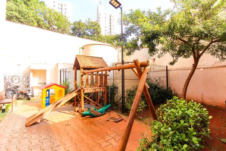 Apartamento para alugar com 26m², 1 quarto e sem vaga Apartamento para alugar com 26m², 1 quarto e sem vagaÁrea comum - Playground