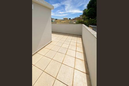 Casa à venda com 124m², 2 quartos e 1 vagaCobertura