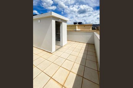 Casa à venda com 124m², 2 quartos e 1 vagaCobertura