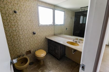 Apartamento à venda com 126m², 3 quartos e 2 vagasBanheiro da Suíte