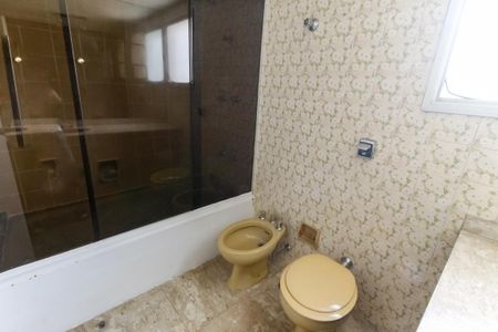 Apartamento à venda com 126m², 3 quartos e 2 vagasBanheiro da Suíte