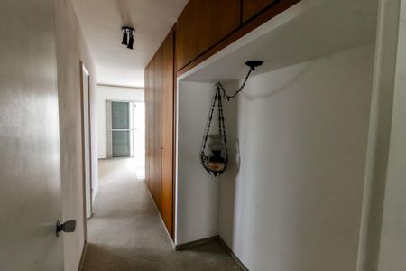 Apartamento à venda com 126m², 3 quartos e 2 vagasSuíte Armários