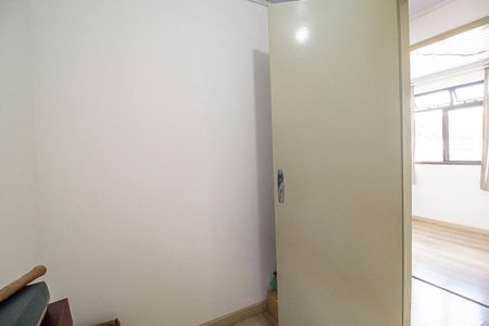 Quarto 1 de apartamento para alugar com 3 quartos, 43m² em Cidade Industrial, Curitiba