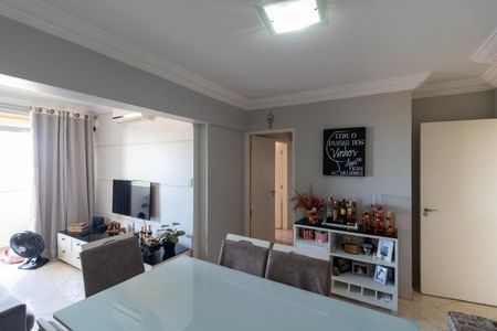 Salas de apartamento à venda com 3 quartos, 78m² em Jardim das Paineiras, Campinas