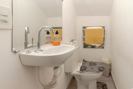 Lavabo de casa para alugar com 2 quartos, 130m² em Brooklin, São Paulo