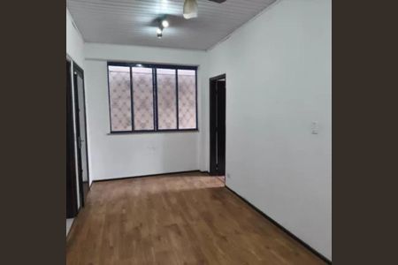 Casa à venda com 160m², 2 quartos e 4 vagasFoto 02