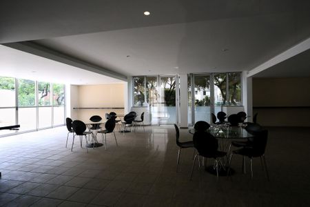 Apartamento para alugar com 115m², 2 quartos e 1 vagaÁrea comum - Salão de festas